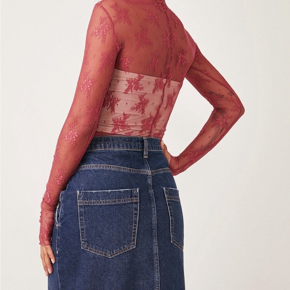 Lady Lux Layering Top - Picture 3 of 4